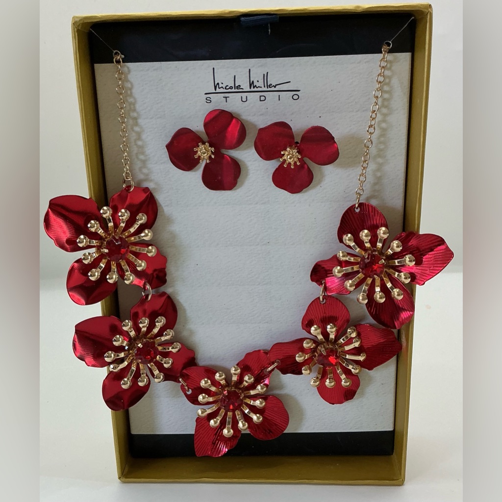 Nicole Miller Studio Red Gold Rhinestone Floral Necklace And Earring Set Nwt 25$